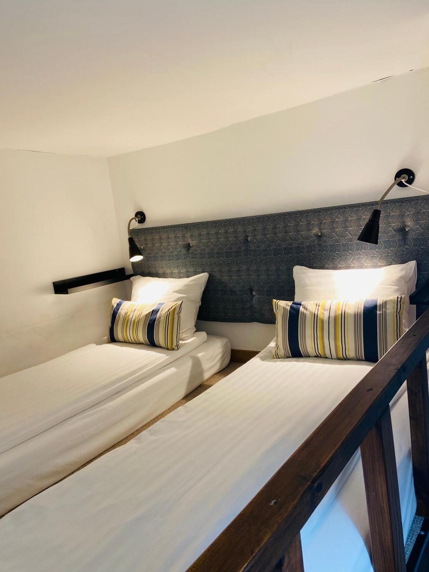 Krakow Apartments & Rooms ภายนอก รูปภาพ