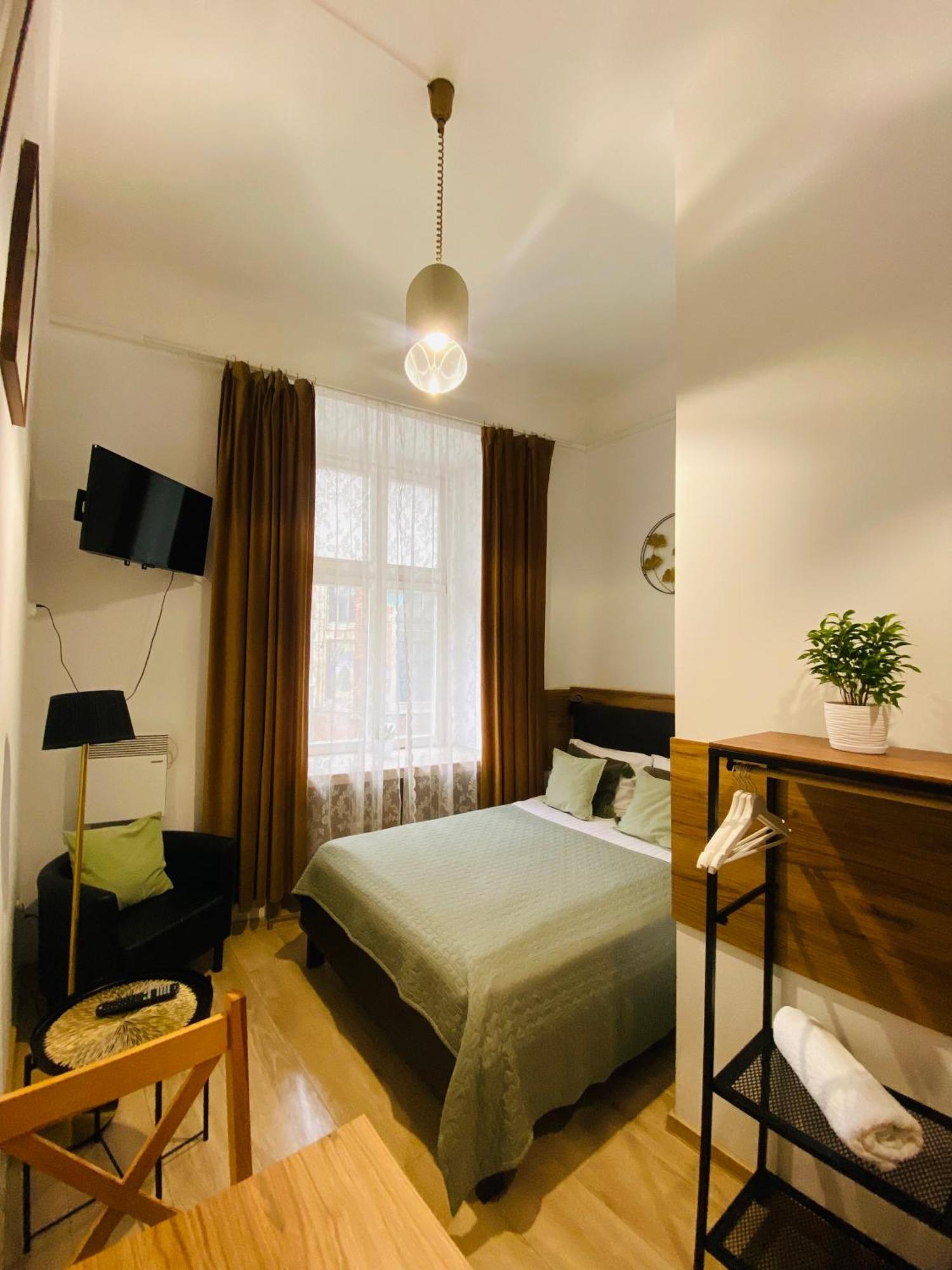 Krakow Apartments & Rooms ภายนอก รูปภาพ