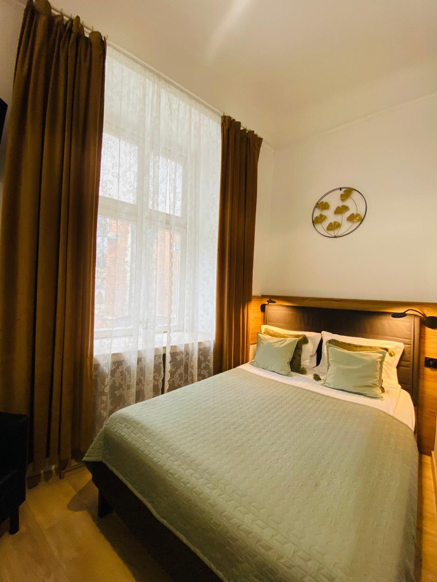 Krakow Apartments & Rooms ภายนอก รูปภาพ