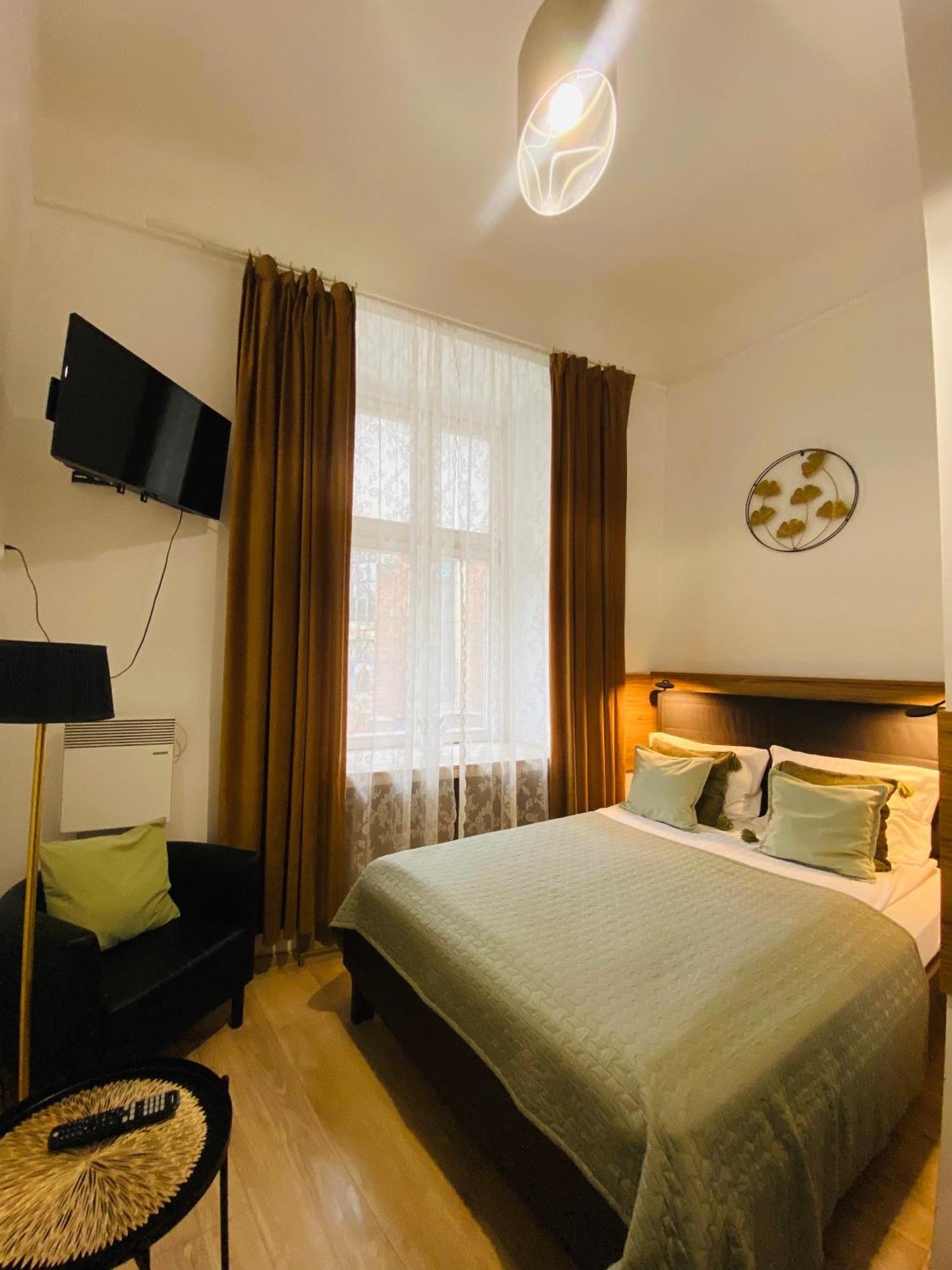 Krakow Apartments & Rooms ภายนอก รูปภาพ