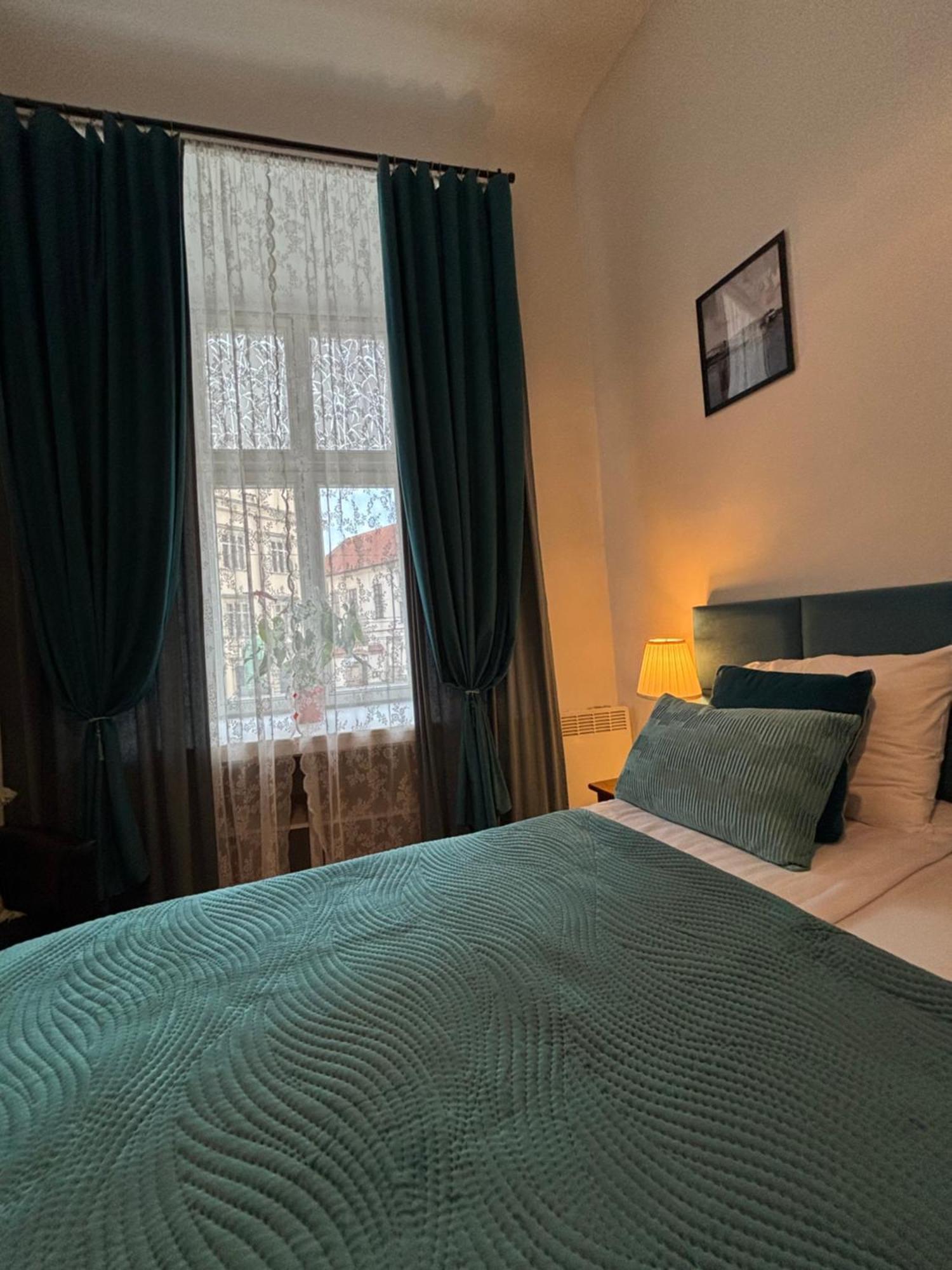Krakow Apartments & Rooms ภายนอก รูปภาพ