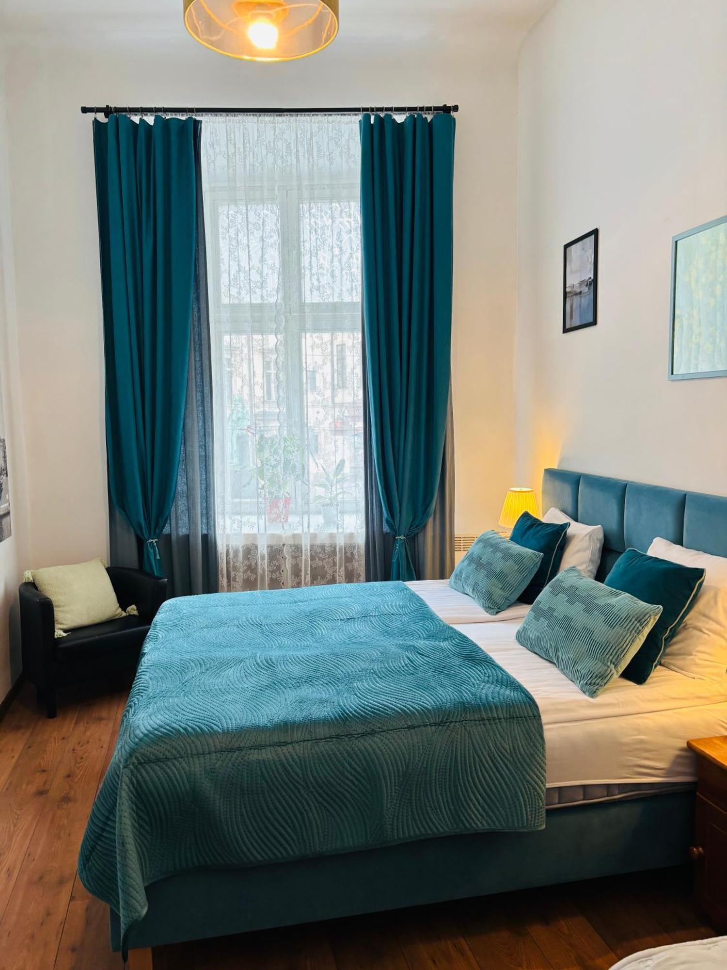 Krakow Apartments & Rooms ภายนอก รูปภาพ