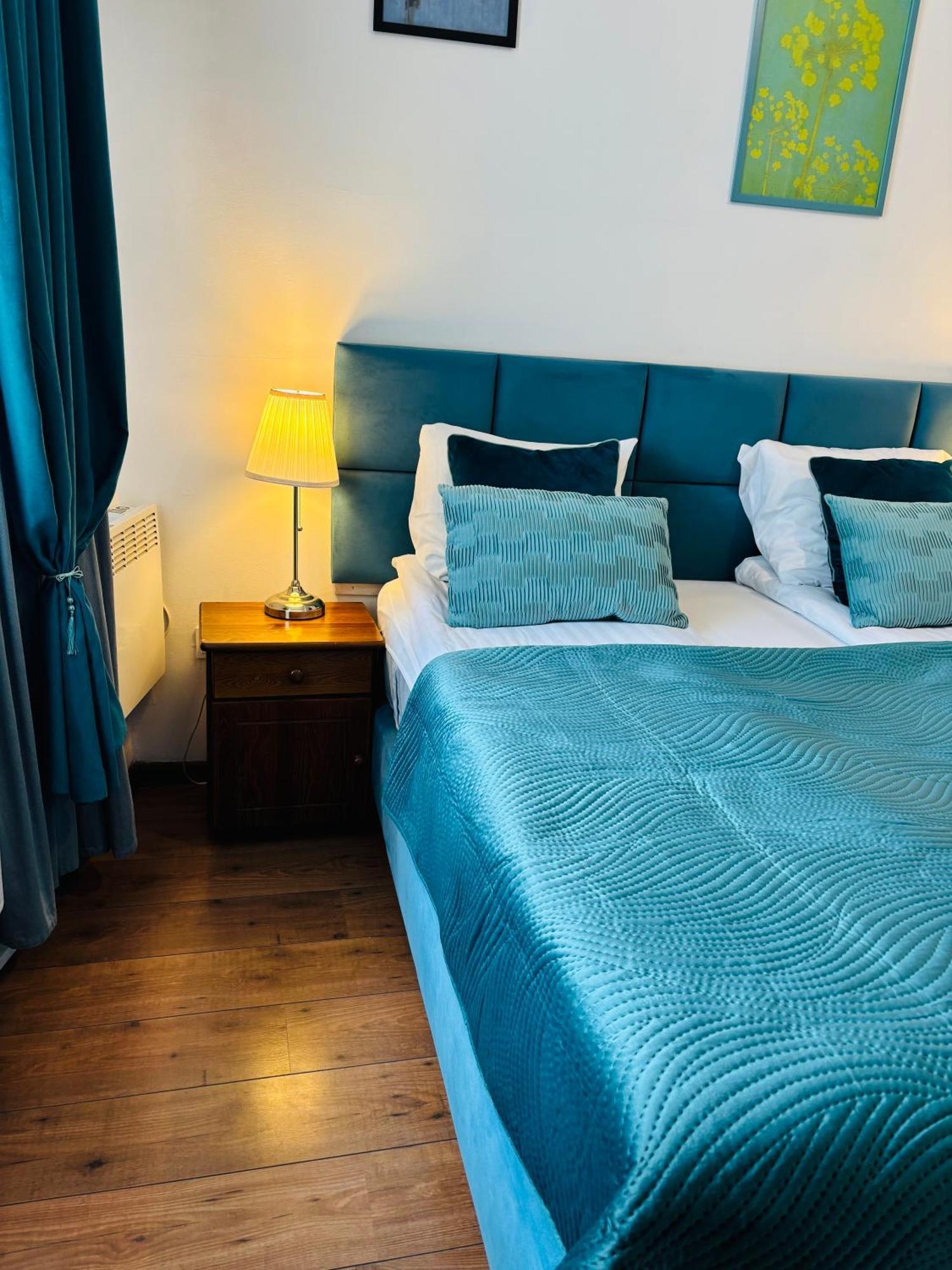 Krakow Apartments & Rooms ภายนอก รูปภาพ